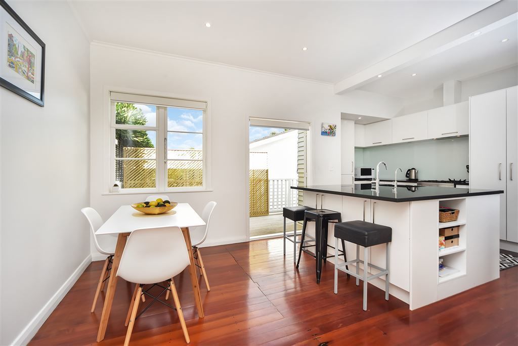 1/15 Wicklow Road, Narrow Neck, Auckland - North Shore, 2房, 1浴