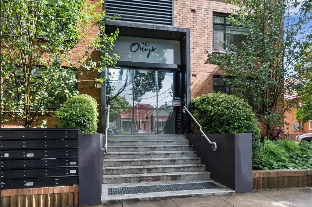 Stylish 1 Bedroom apartment located in 'The Onyx' development.