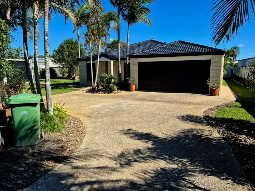 Cooloola Cove 3 Slaapkamer READY TO BE MOVED IN.