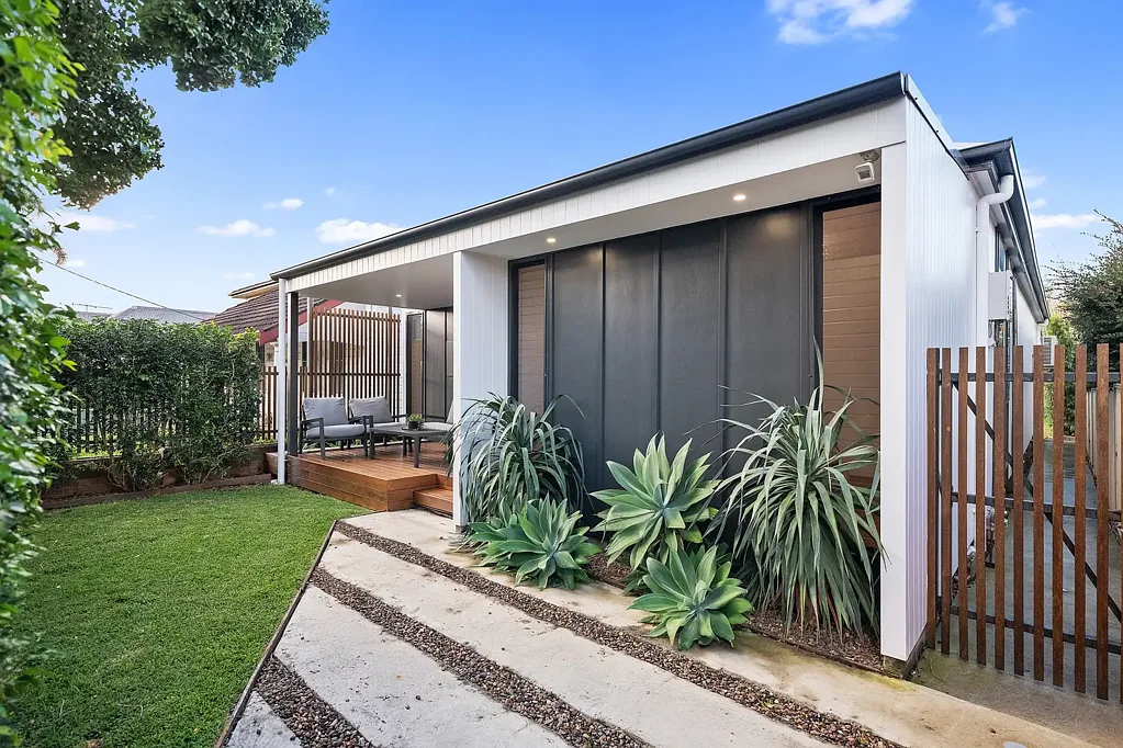 175 Broadmeadow Road, Broadmeadow, NSW 2292