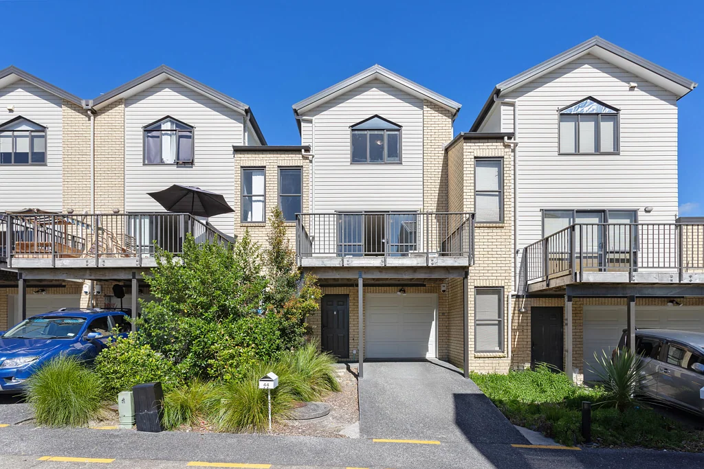 Te Atatu South 3Zimmer Value Packed and Vacant Now!