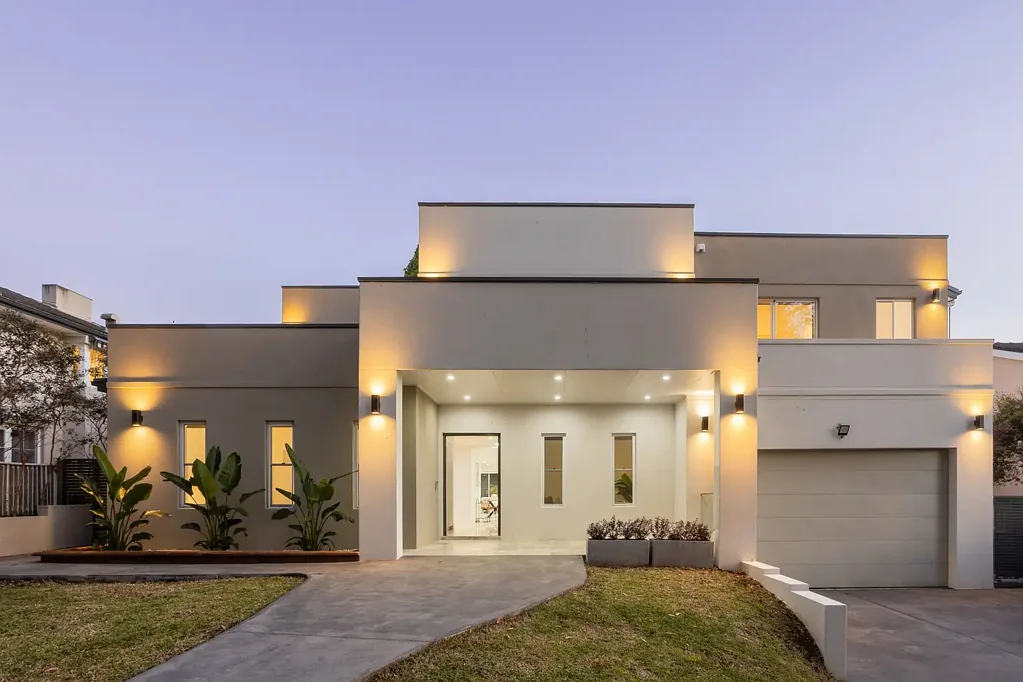 Pymble 5બેડરૂમ Grand European Elegance on Prestigious Telegraph Road