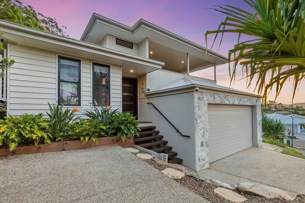 27 Barlee Court, Elanora, QLD 4221