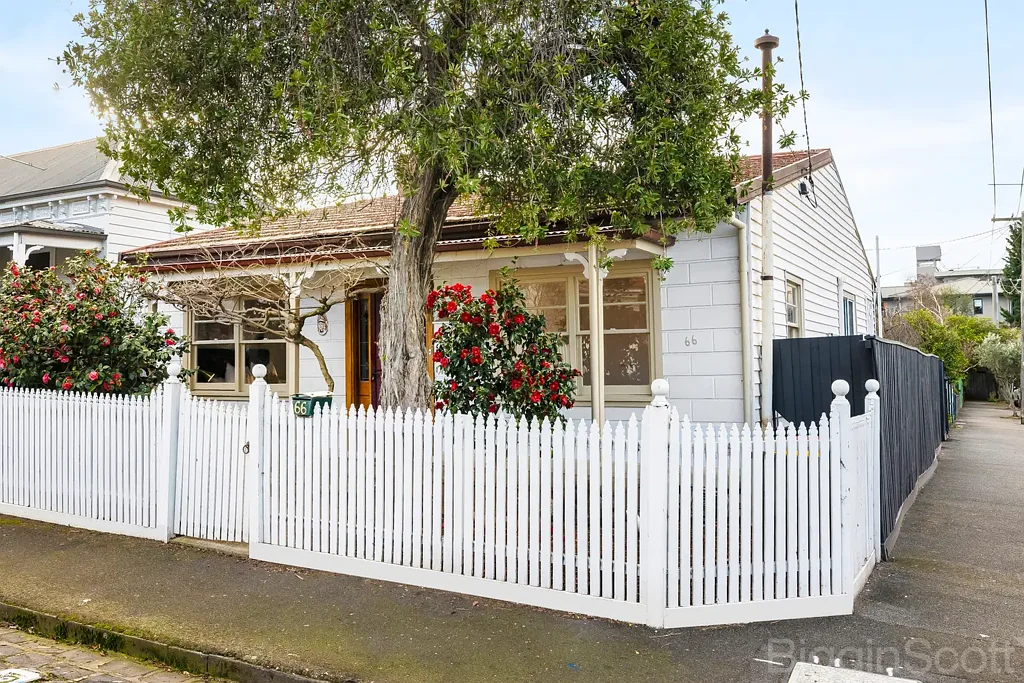 St Kilda 2ਬੈੱਡਰੂਮ A Cute Victorian in Prime Position