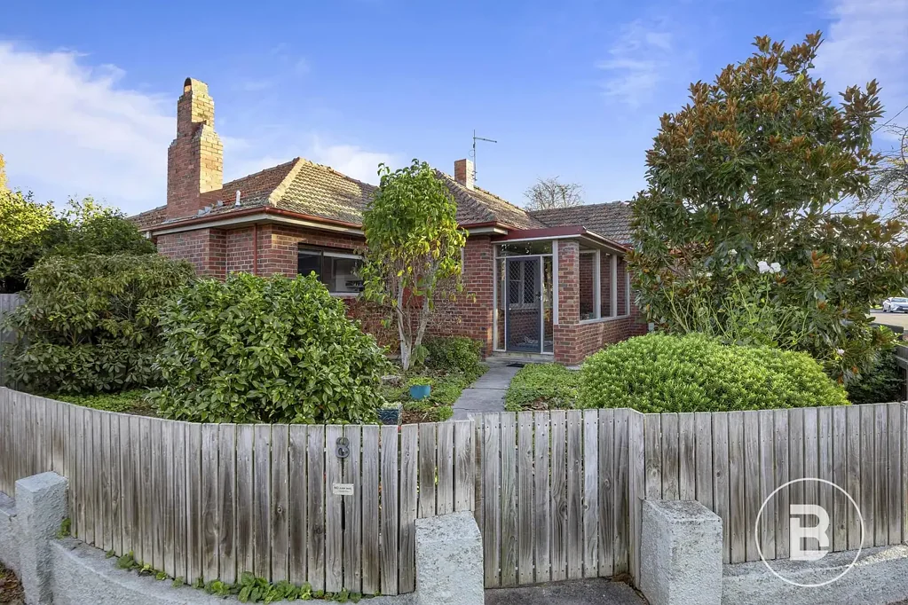 Newington 3房  BLUE-CHIP NEWINGTON WITH RARE DUAL FRONTAGE ACCESS.