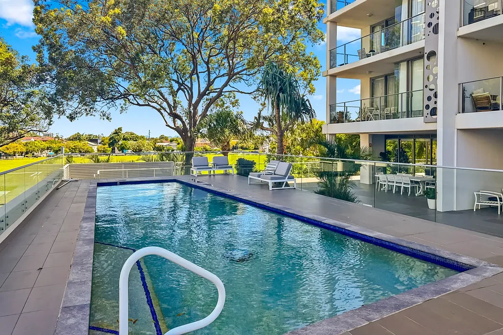 309/17 Bath Street, Labrador, QLD 4215