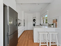 36 Pomona Road, Riverside