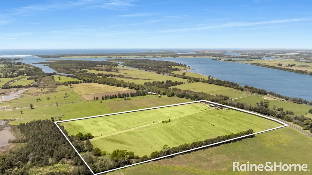 Coolangatta 4 Slaapkamer Prime Opportunity - 32 Acres of Fertile Land & Original Homestead