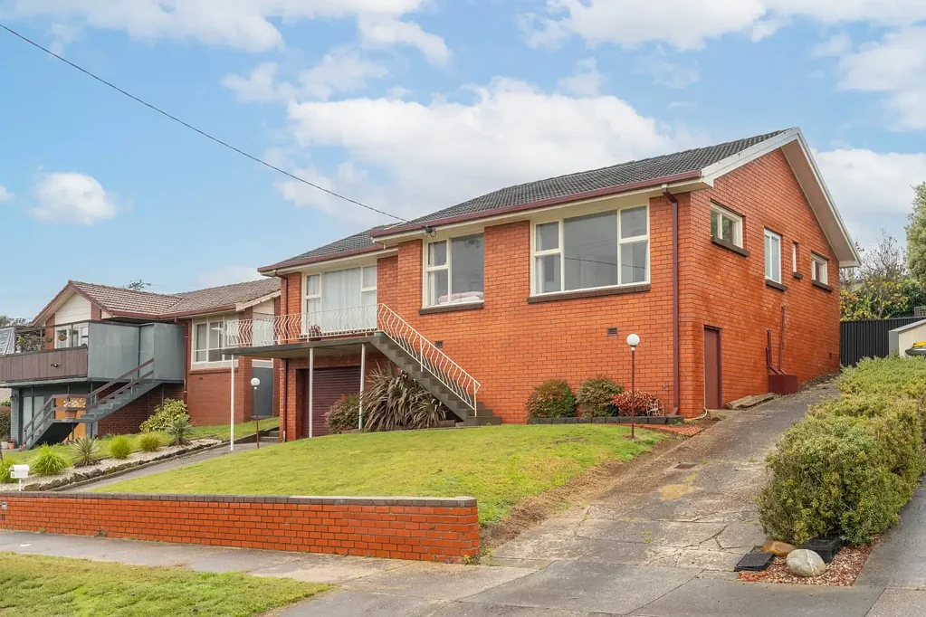 Miandetta 3Moenga Comfortable Living with Room to Move
