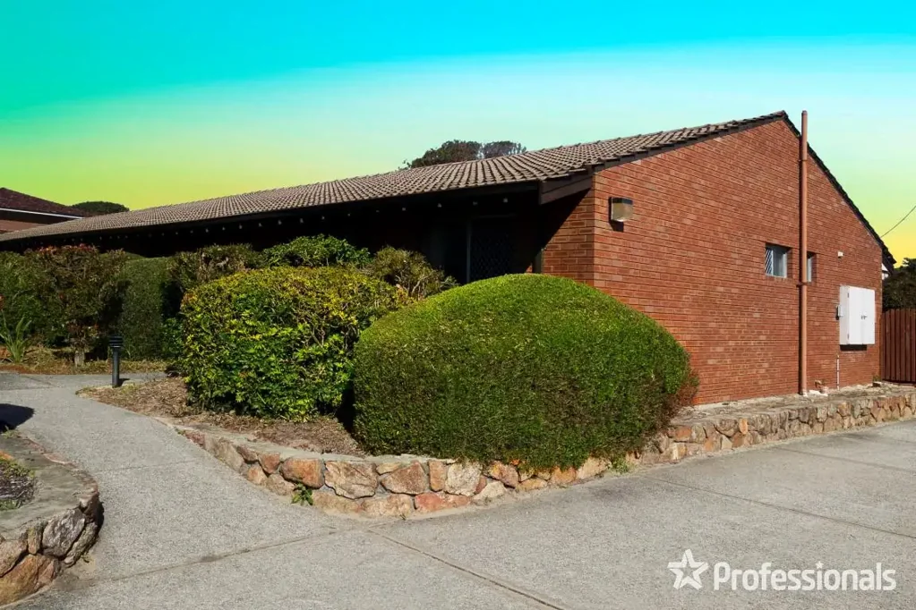 Well-Kept 2 Bedroom Home in Central Location