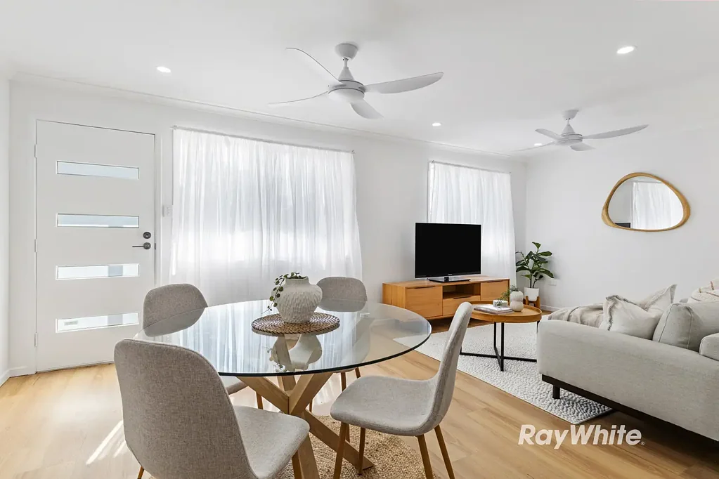 Redcliffe 3Moenga Fresh, modern and fully renovated - Move straight in and enjoy!