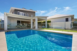 44 Moreton Drive, Jacobs Well