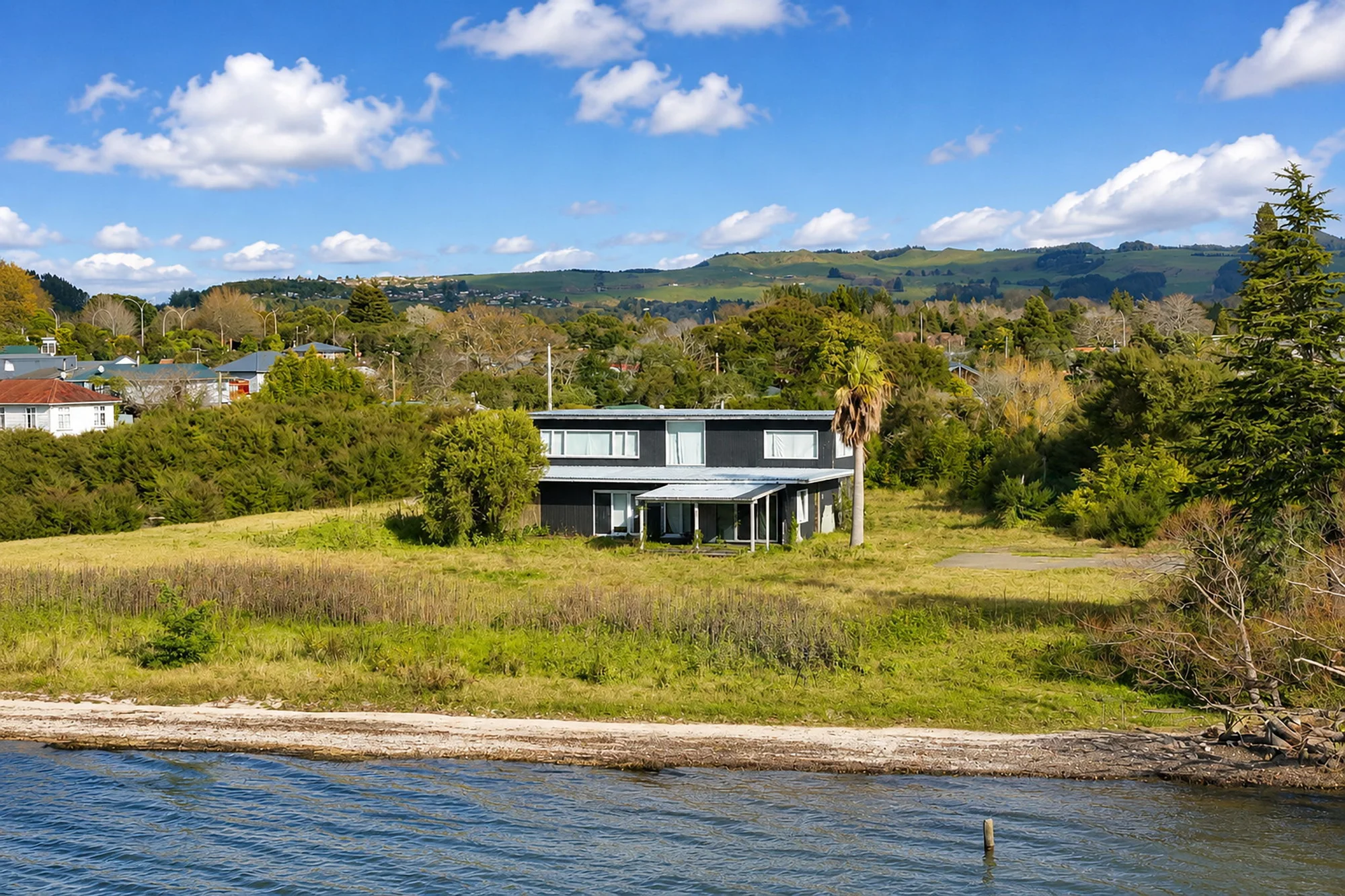 Koutu 4ห้องนอน Secure Your Lakefront Legacy