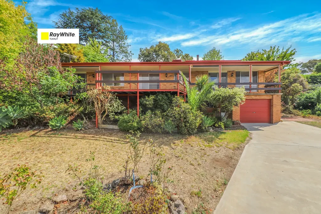125 Dalhunty Street, Tumut, NSW 2720