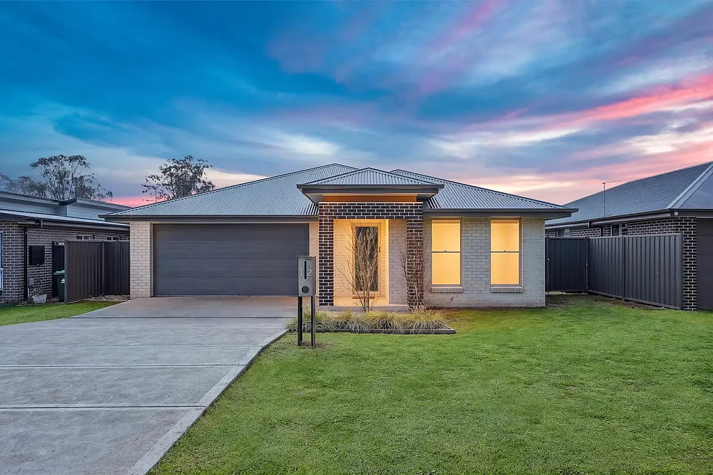 Mudgee 4ਬੈੱਡਰੂਮ Modern Family Living