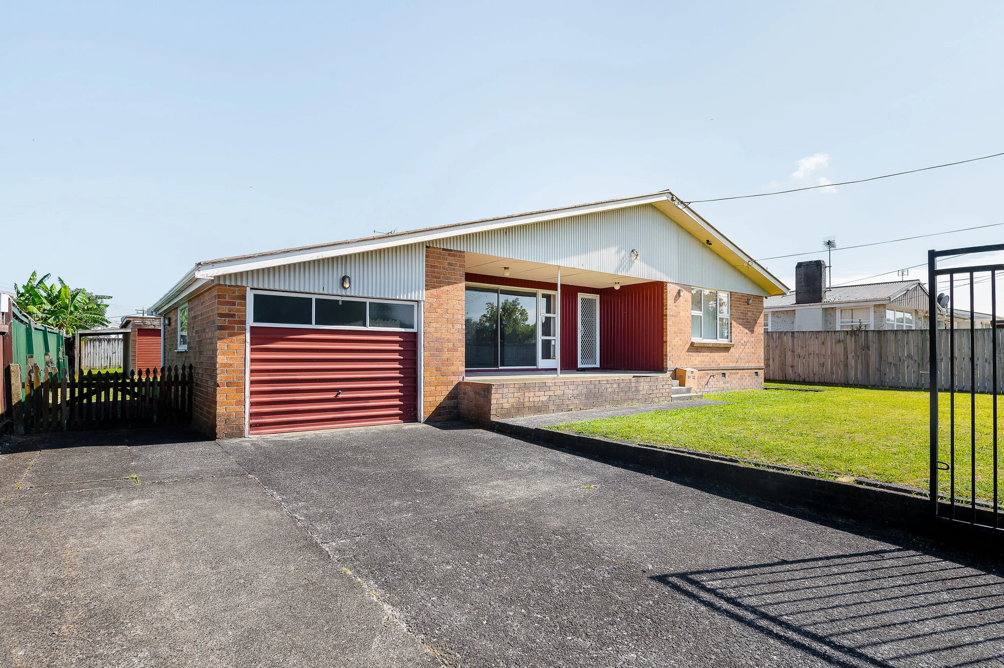 Melville 3Habitaciones Spacious, Warm & Brick - Make Me An Offer!