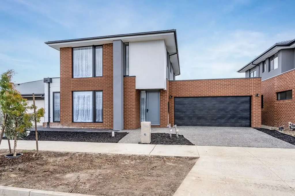 Large Family Home in Perfect Location!