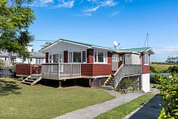 42 Foster Crescent, Snells Beach