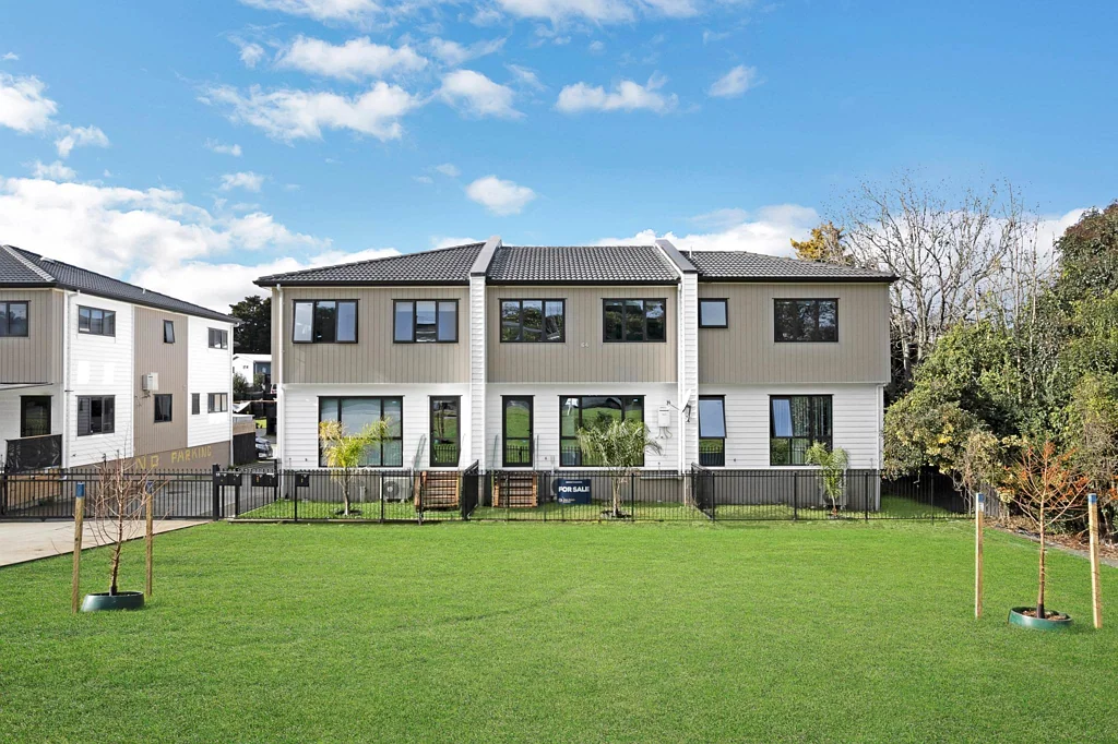 Manurewa 4Habitaciones $Bombshell buy$ - Opportunity knocks once