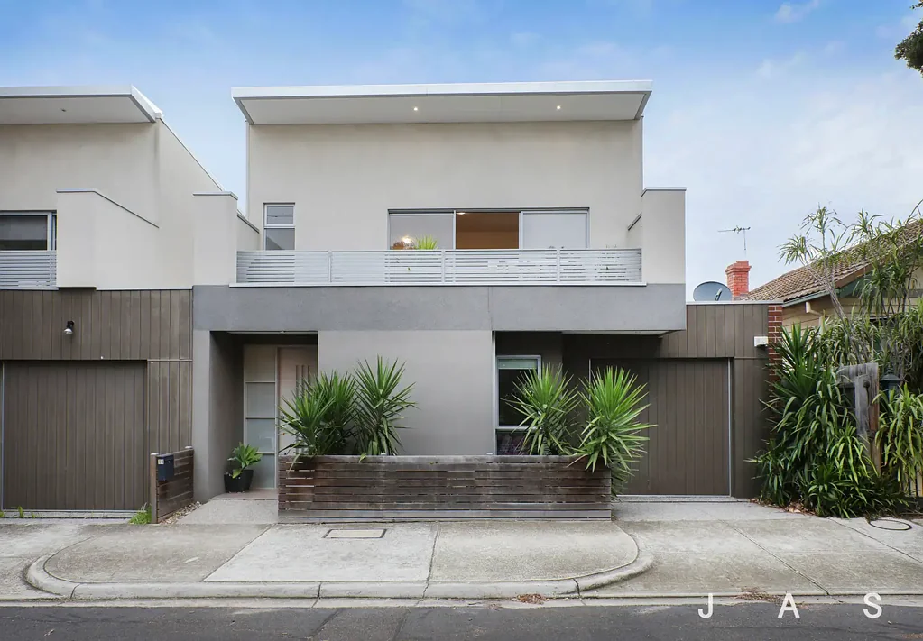 Contemporary Comfort in the Heart of Yarraville