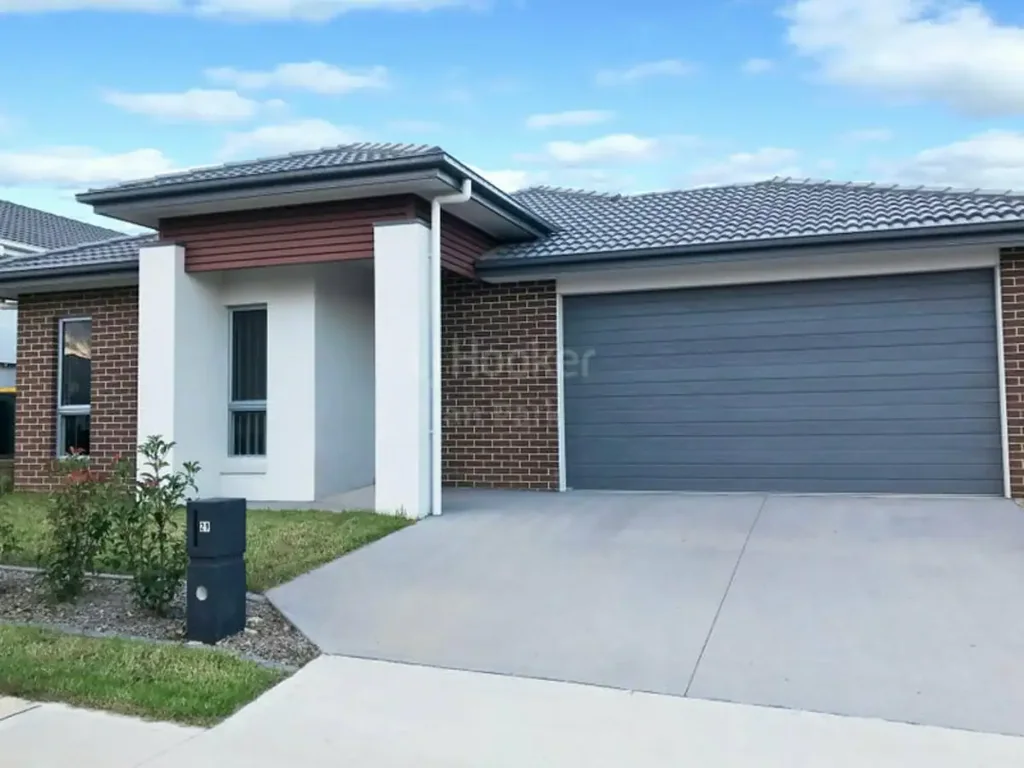 29 Lowndes Drive, Oran Park, NSW 2570