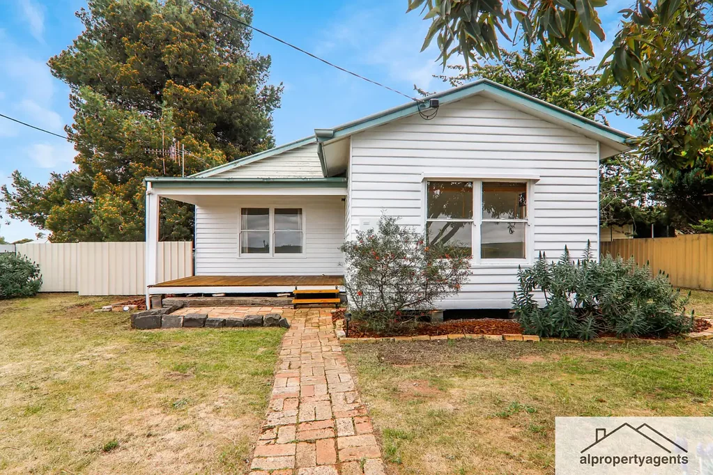 53 George Street, Nhill, VIC 3418