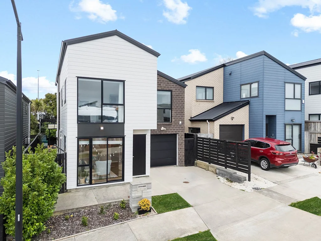 Silverdale 4房  Relocating Sellers = Must Sell!