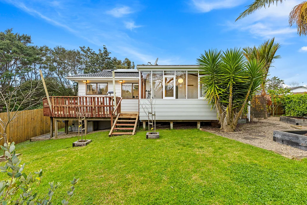 2/27 Edwin Freeman Place, Ranui, Waitakere City, Auckland