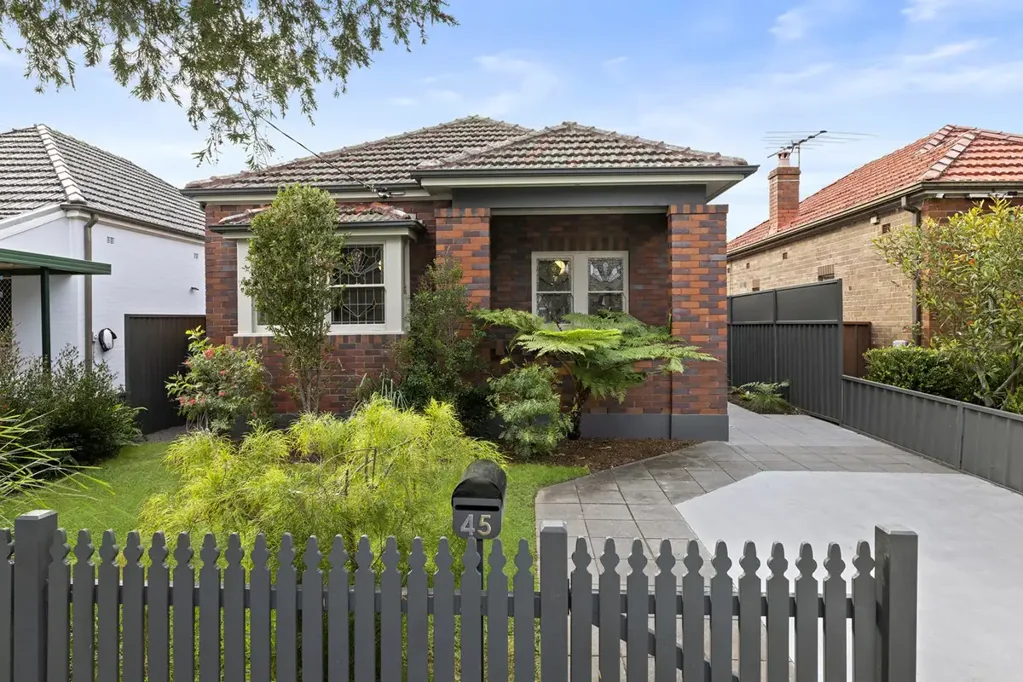 Wiley Park 3部屋 Timeless Art Deco Elegance, Reimagined for Modern Family Living