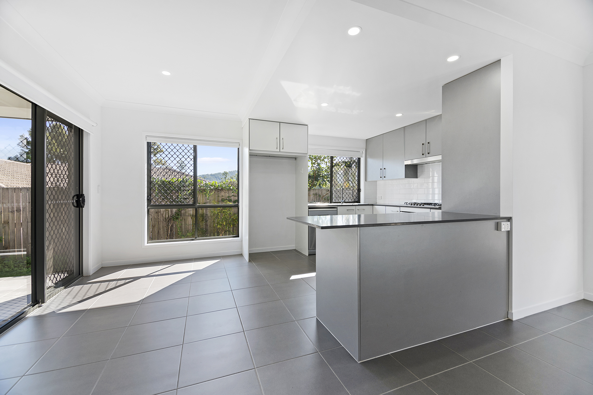 16 POPPY ST, UPPER COOMERA QLD 4209, 0 Kuwarto, 0 Banyo, House