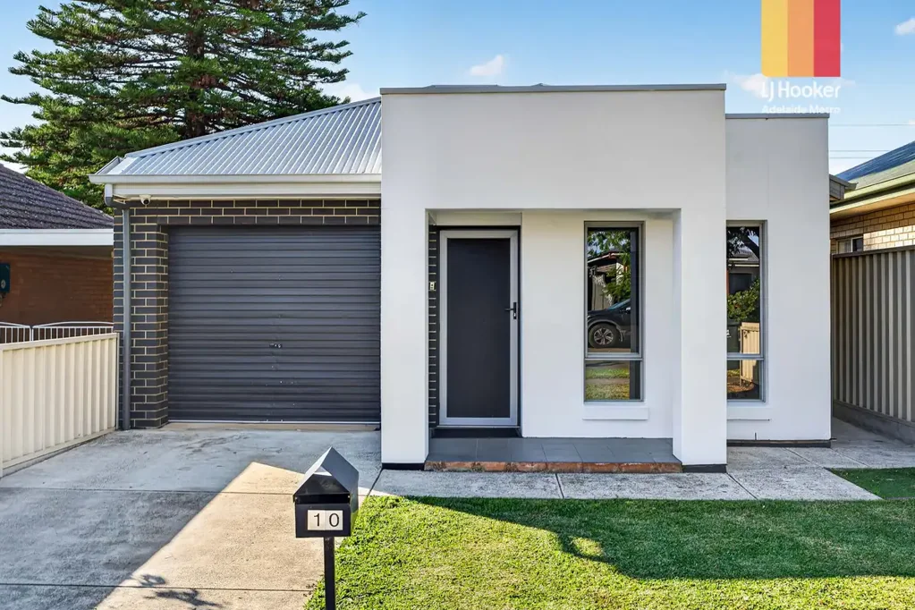 10 Barnes Avenue, Northfield, SA 5085