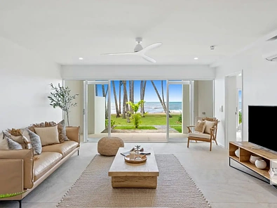 Unit 2/9 Veivers Road, Palm Cove, QLD 4879, 3 Bedrooms, 2 Bathrooms, Unit