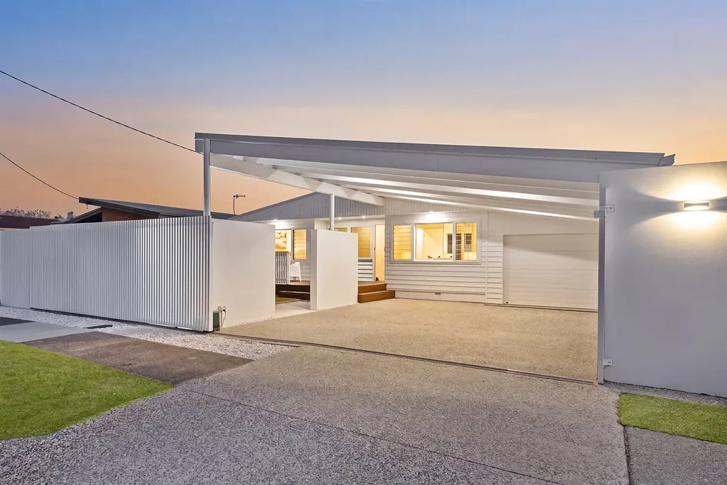Bilinga 4Zimmer Act Fast: Rare High-Spec Masterpiece in Bilinga's Most Desirable Pocket Won't Last