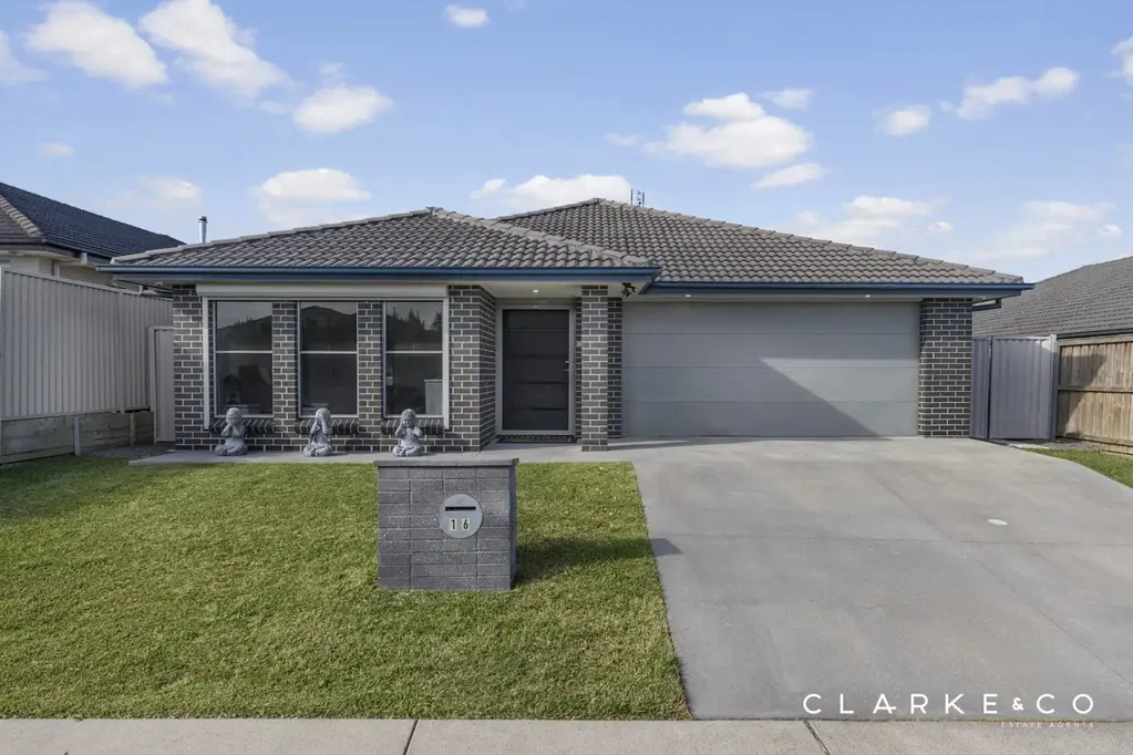 Aberglasslyn 4Zimmer CONTEMPORARY FAMILY LIVING WITH SPACE TO ENJOY!