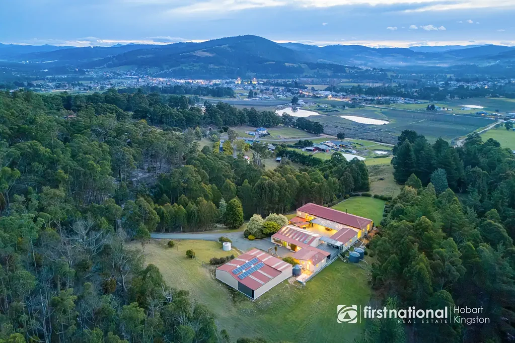 Huonville 7Habitaciones Multigenerational Resort-Style Living - Just Minutes from the Heart of Huon Valley