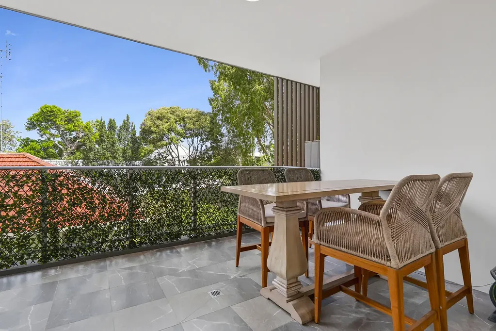 Southport 2房  EFFORTLESS ELEGANCE IN A PRIME SOUTHPORT ADDRESS