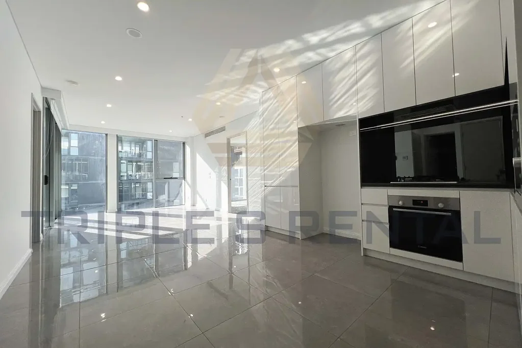 Modern 2 Bedroom Apartment For Rent!!