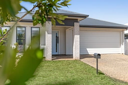 23 Fairweather Boulevard, Highfields