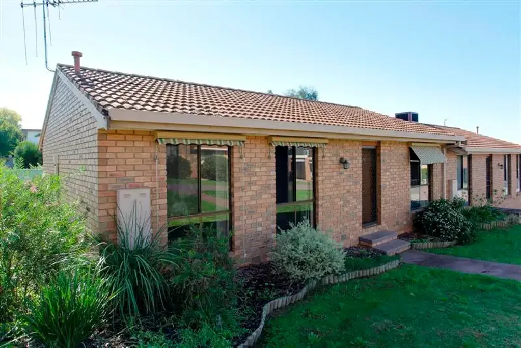 Neat Two Bed Unit For Lease - 12 Month Lease