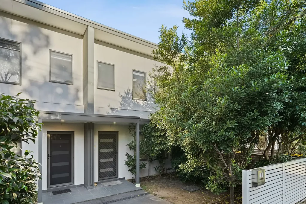 Telopea 3 Bedroom Boutique Street  Facing Entry Townhouse with Large Terrace