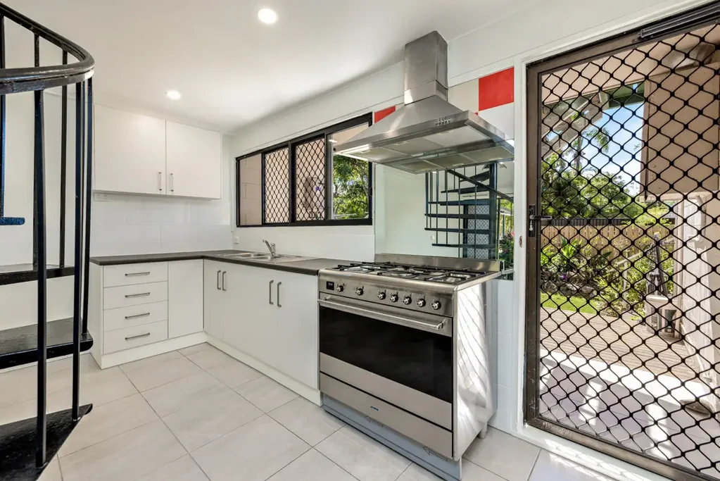 3/34 Mimosa Street, Holloways Beach, QLD 4878