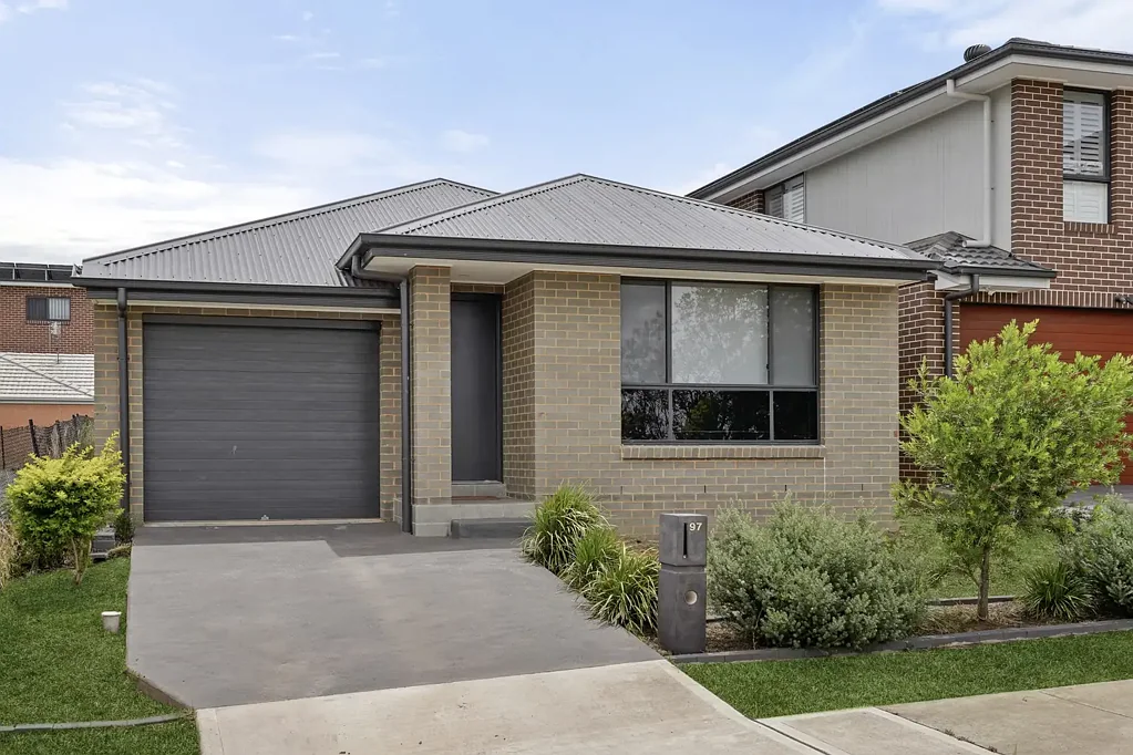 97 Ninth Avenue, Austral, NSW 2179