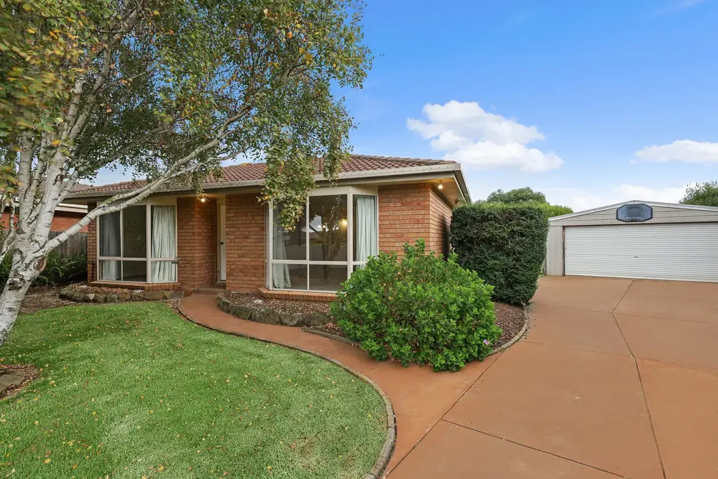 Warrnambool 4બેડરૂમ ULTIMATE FAMILY LIVING ON 1069m2 IN A QUIET NORTH ADDRESS