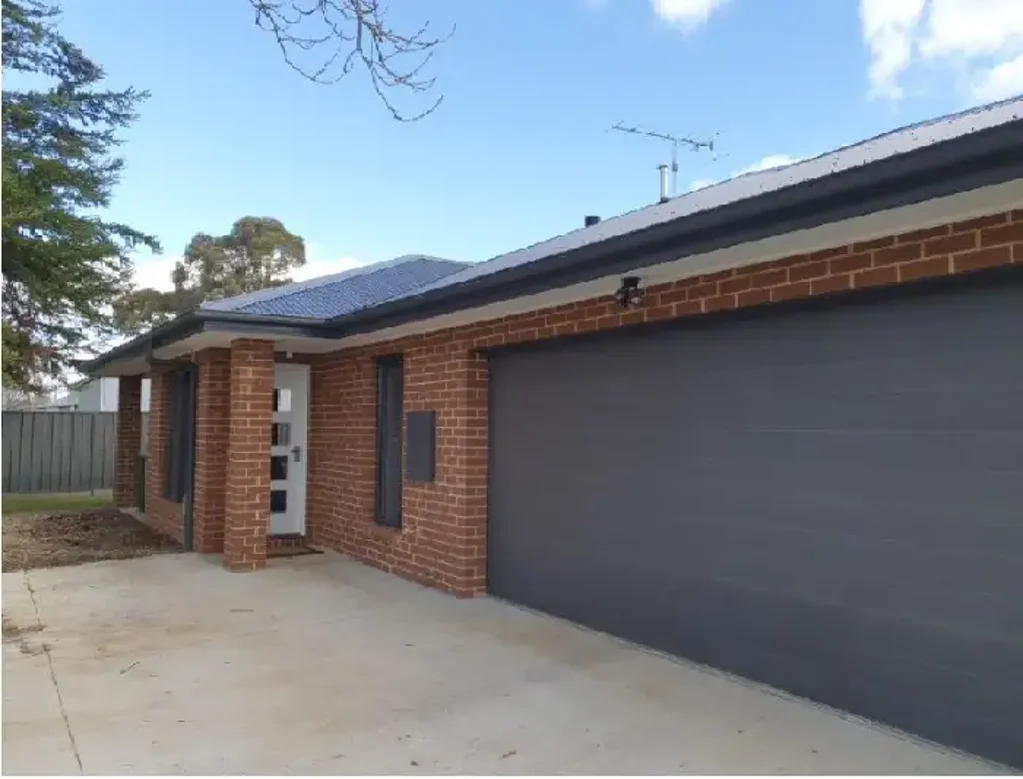 3 BEDROOM FAMILY HOME