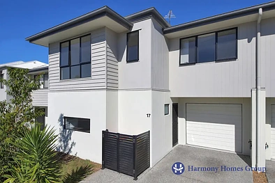 Hillcrest 3房 现代拎包入住生活，仅一面共用墙 MODERN TURN-KEY LIVING WITH ONLY ONE SHARED WALL