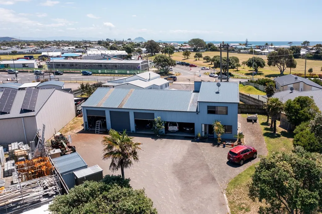 Papamoa 3 Bedroom Rare - Live, Work, Develop or Invest!