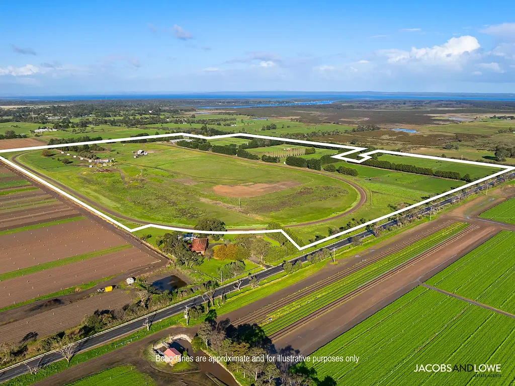 Devon Meadows 1कमरा 'Havelock Park' - 94 Acres (approx.)