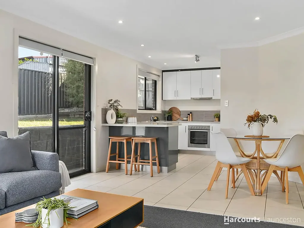 2/5 Lovely Banks Court, Legana, TAS 7277