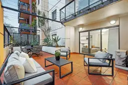 6/110 Mounts Bay Road, Perth