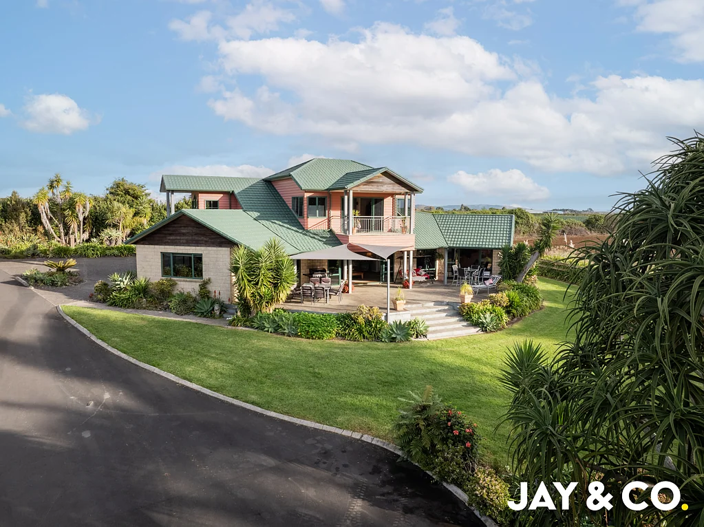 Pukekohe 4房  Lifestyle, Space & Serious Shedding - View Now!